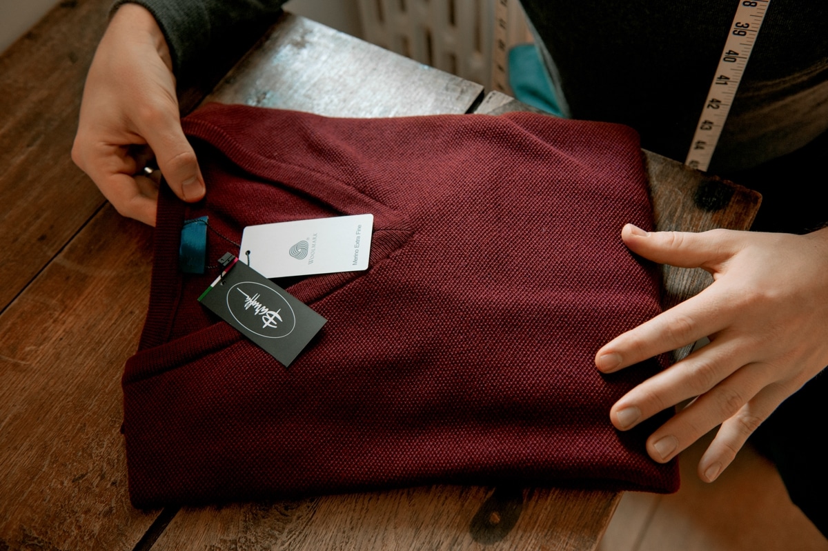 Pull col en V bordeaux