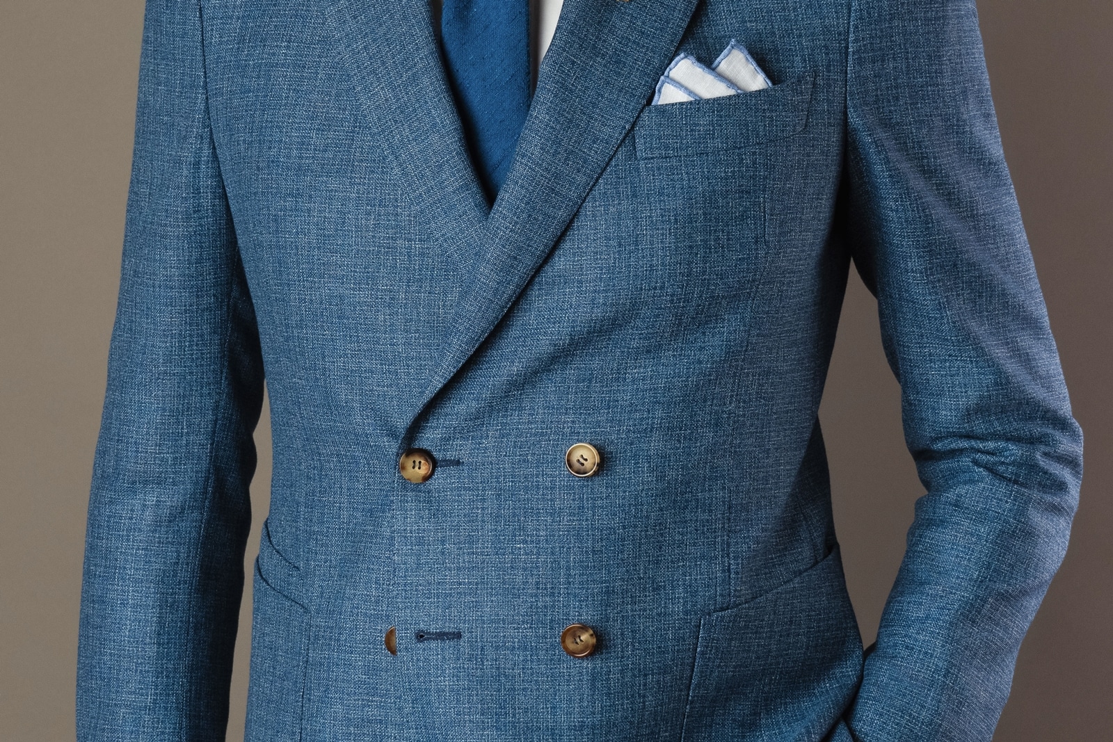 Mélange lin, coton et soie pour costume de mariage sur mesure