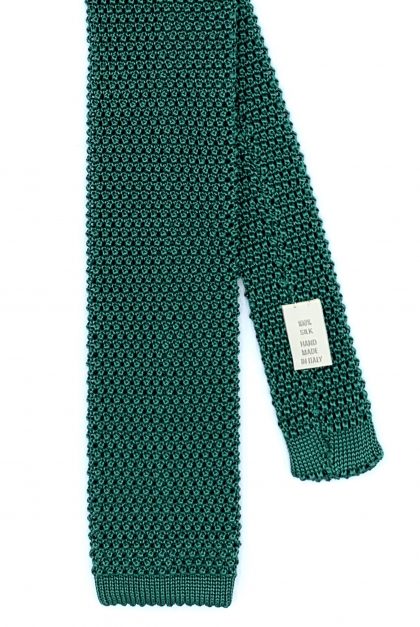 Les accessoires indispensables pour un marié élégant