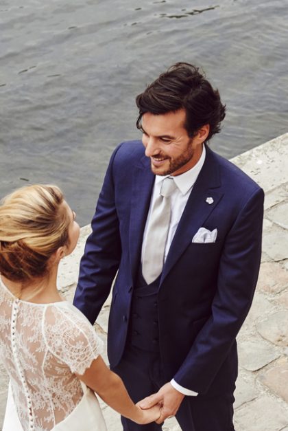 Comment ajouter une touche de raffinement avec un costume de mariage chic