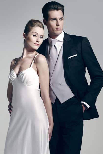 Comment ajouter une touche de raffinement avec un costume de mariage chic